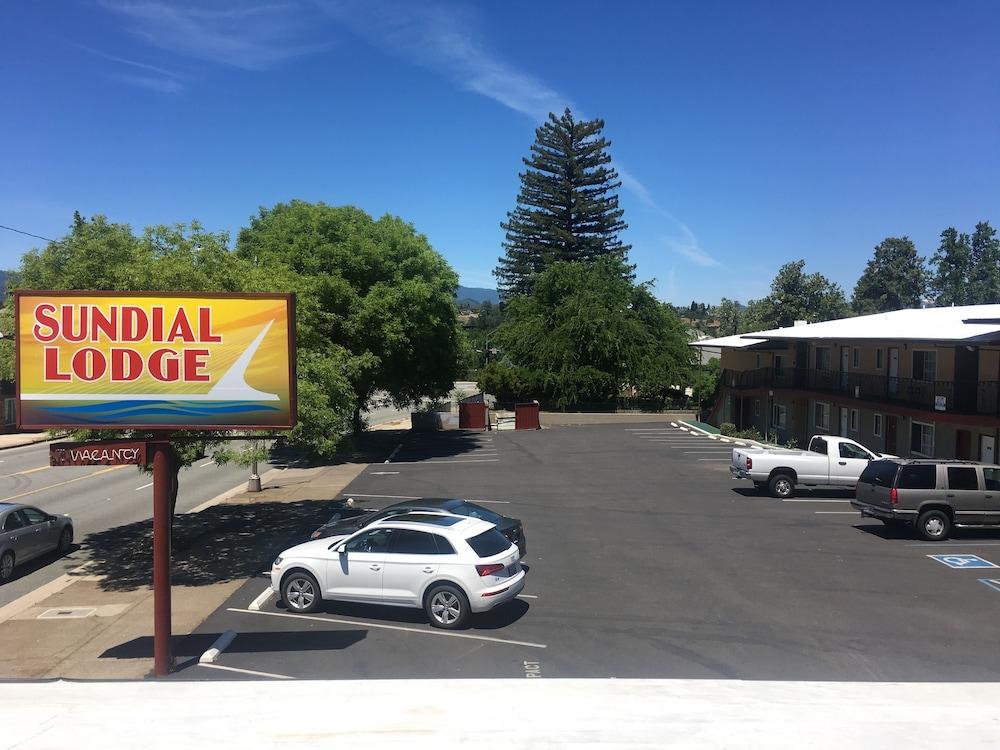 Sundial Lodge Redding Exterior photo