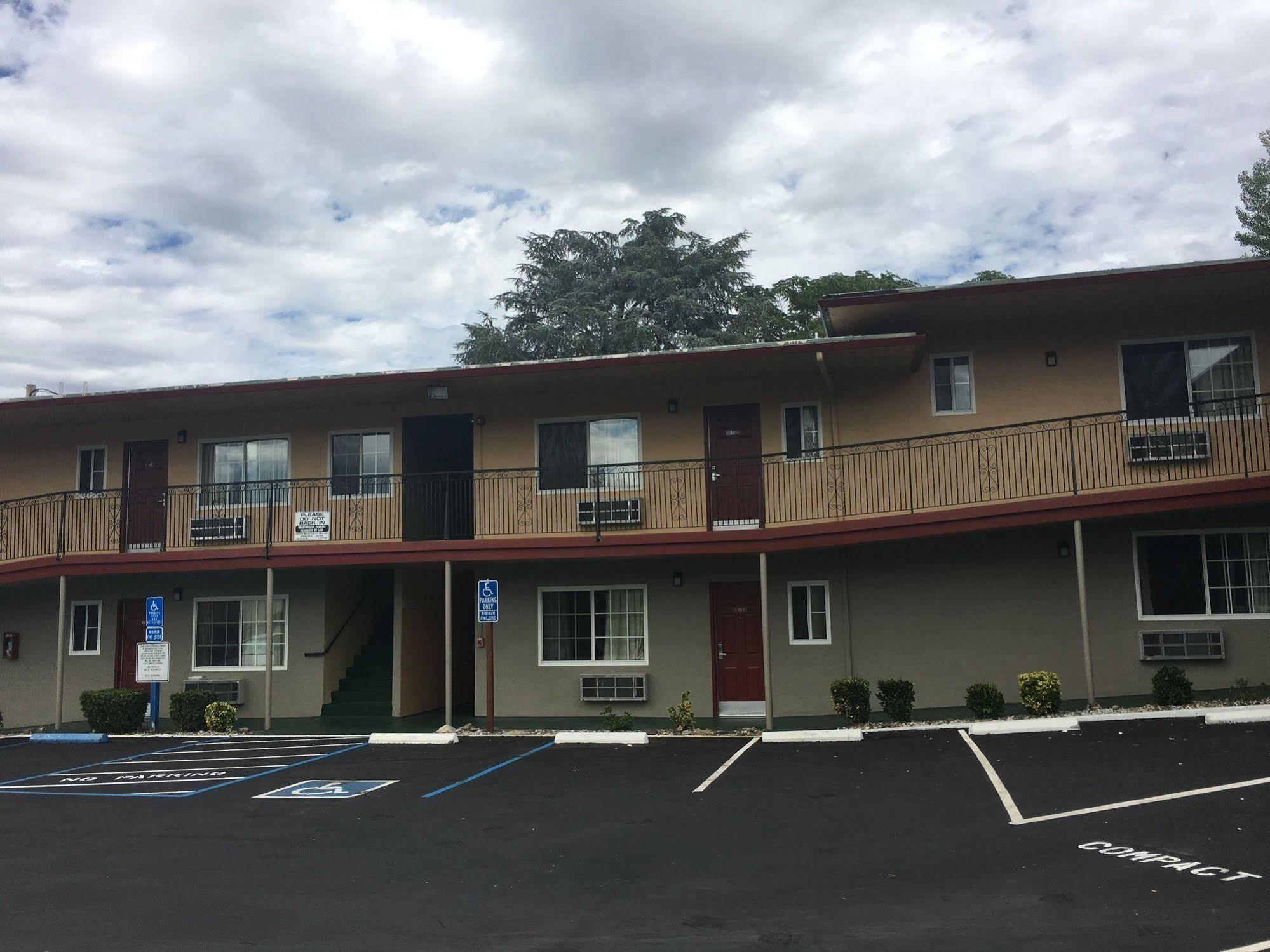 Sundial Lodge Redding Exterior photo
